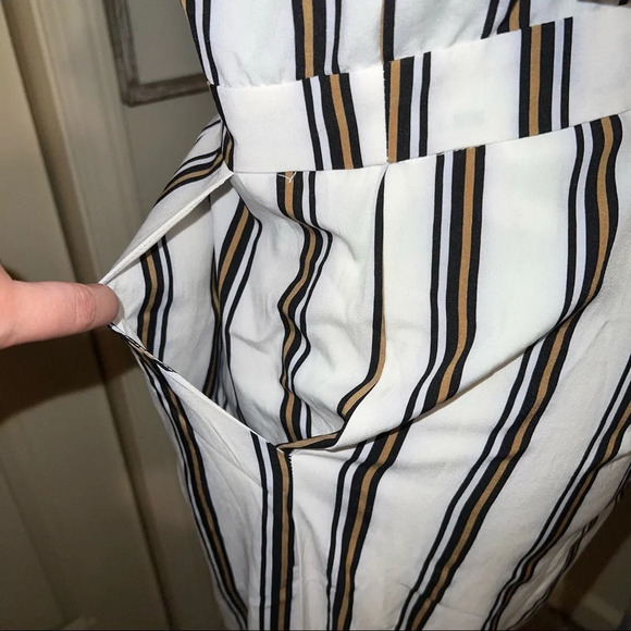 New with tag Striped jumpsuit with ruffle details short sleeve jumpsuit - Picture 10 of 14